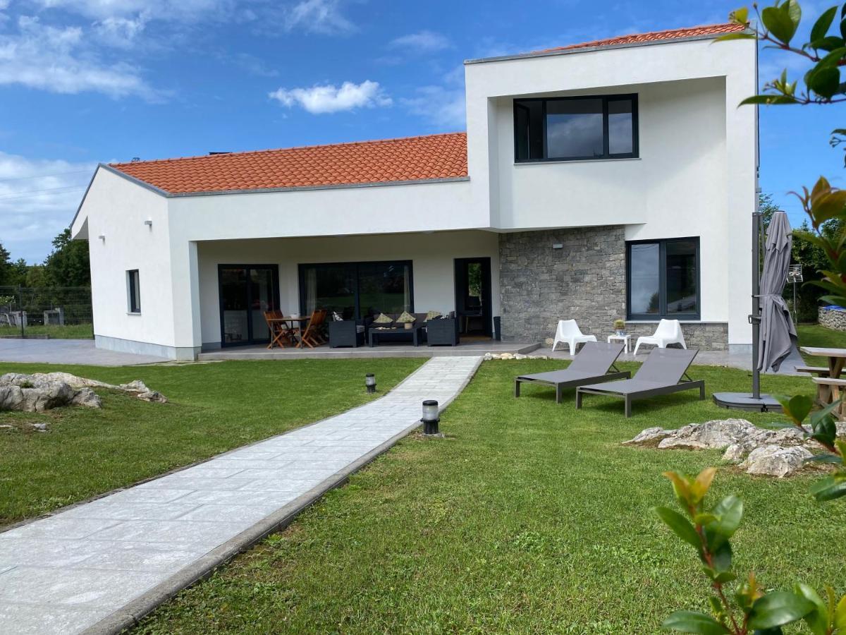 La Llosina Vivienda Vacacional Alquiler Integro ยาเนส ภายนอก รูปภาพ
